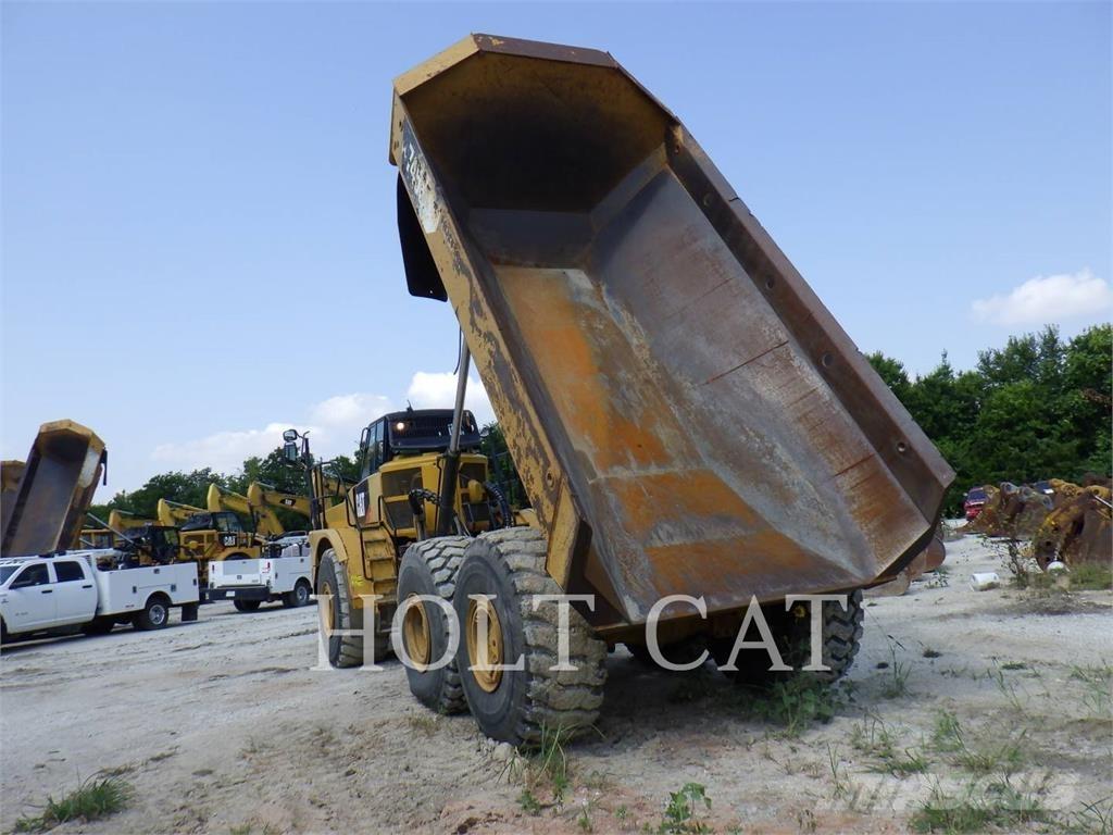 CAT 745C Liigendraamiga pinnaseveokid