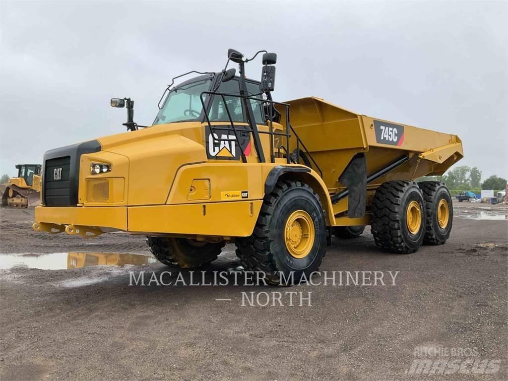 CAT 745C T Liigendraamiga pinnaseveokid