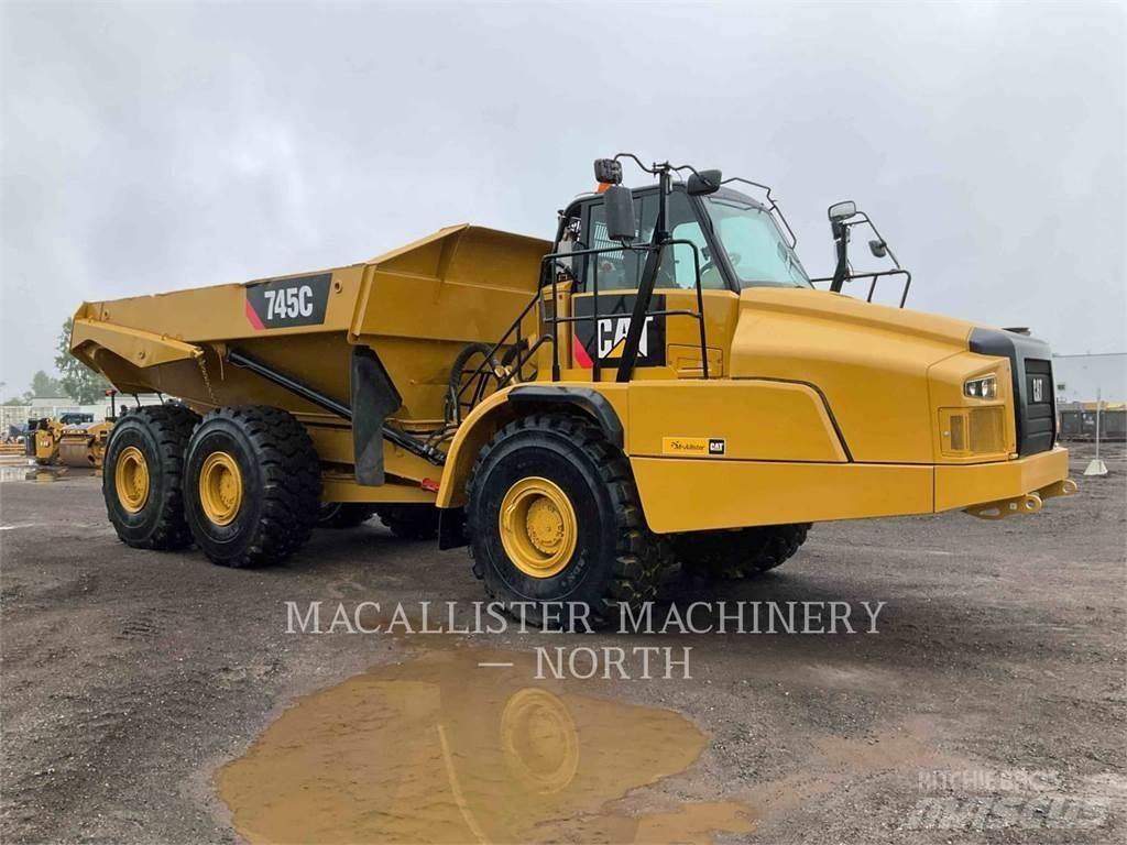 CAT 745C T Liigendraamiga pinnaseveokid