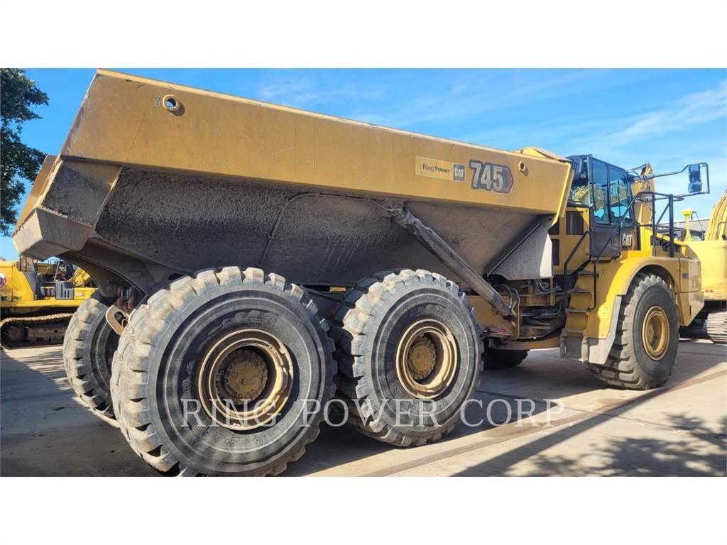 CAT 745TG Liigendraamiga pinnaseveokid