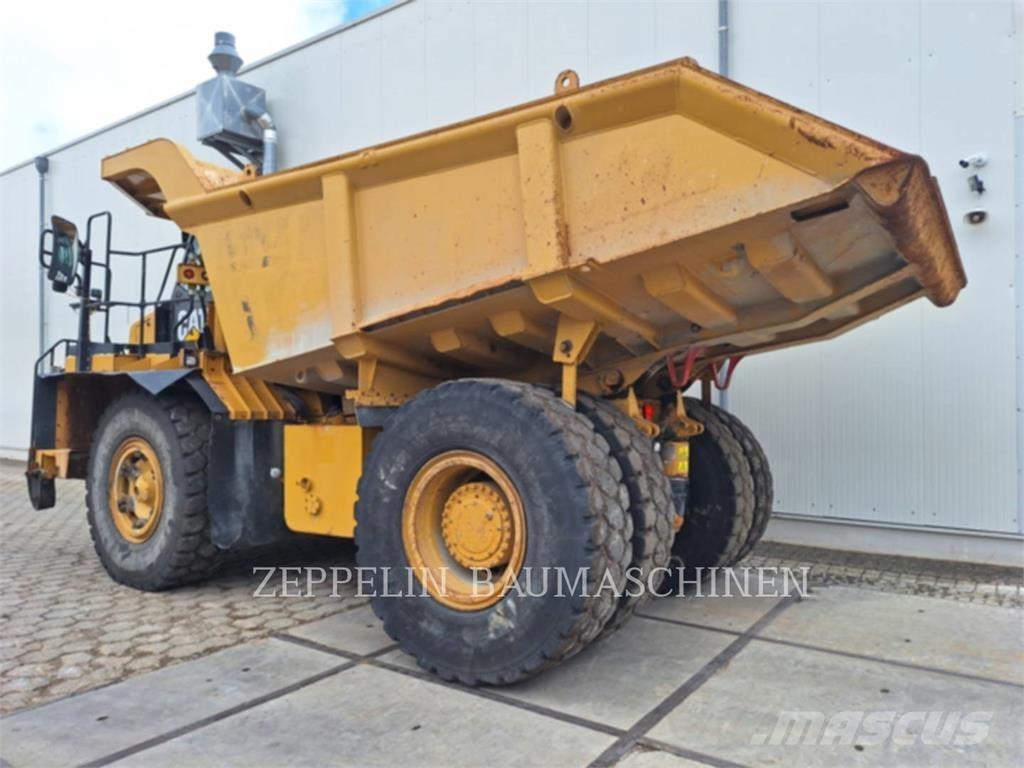 CAT 772G Liigendraamiga pinnaseveokid