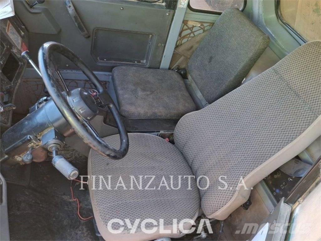 CAT 773E Liigendraamiga pinnaseveokid