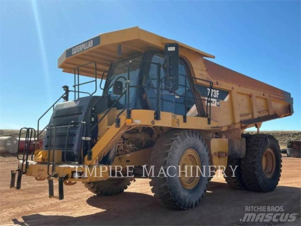 CAT 773F Liigendraamiga pinnaseveokid