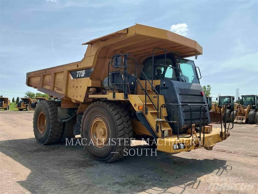 CAT 773F Liigendraamiga pinnaseveokid