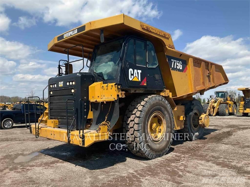 CAT 775G Liigendraamiga pinnaseveokid