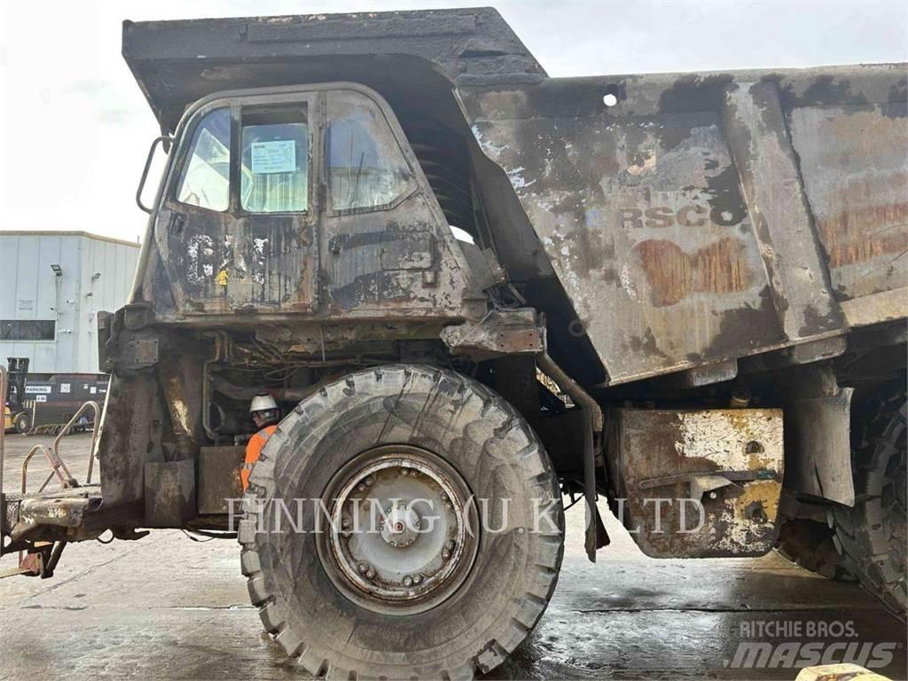 CAT 775G Liigendraamiga pinnaseveokid