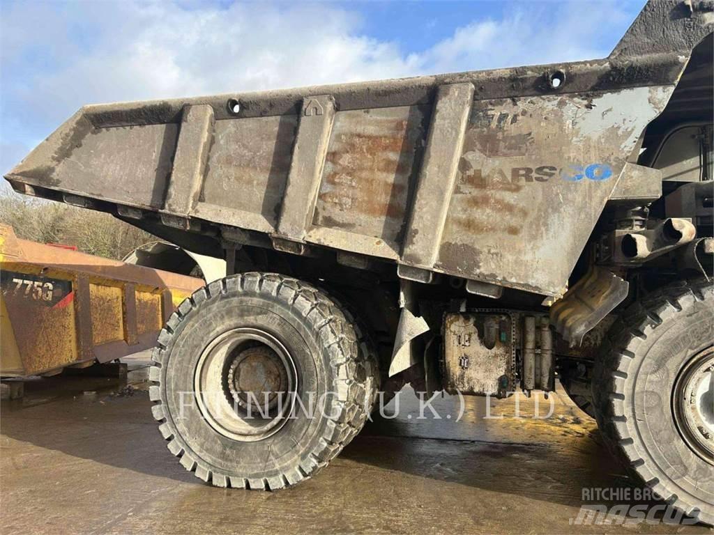 CAT 775G Liigendraamiga pinnaseveokid