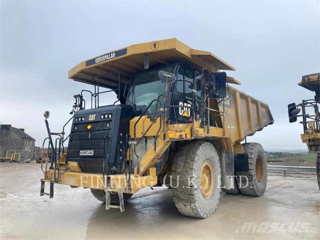 CAT 775G Liigendraamiga pinnaseveokid