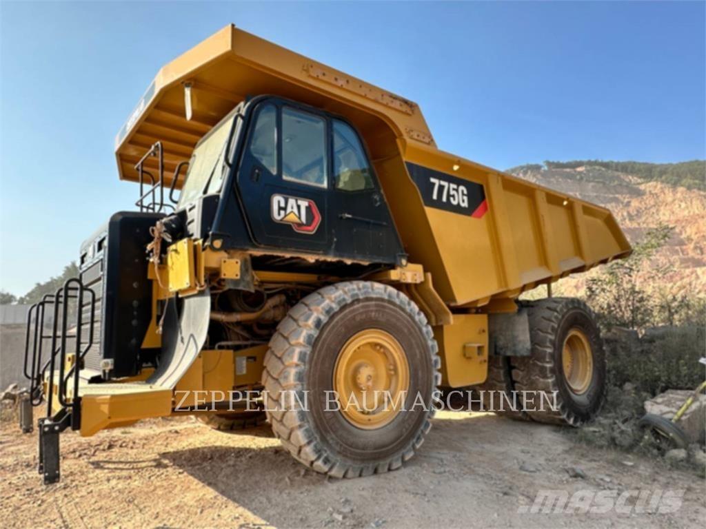 CAT 775G Liigendraamiga pinnaseveokid