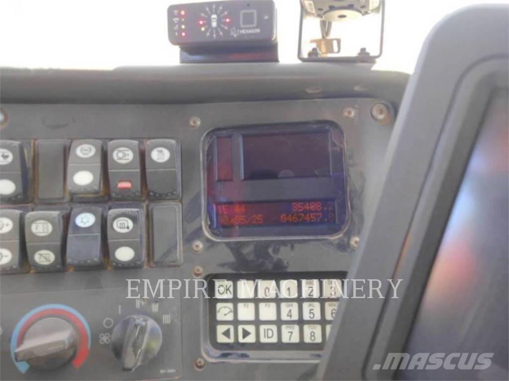 CAT 789D Liigendraamiga pinnaseveokid