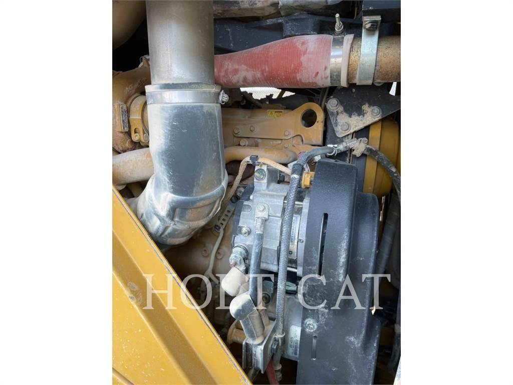 CAT 815 Pinnasetihendajad
