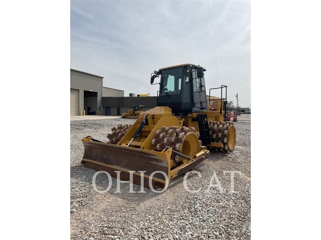 CAT 815 Ratasbuldooserid