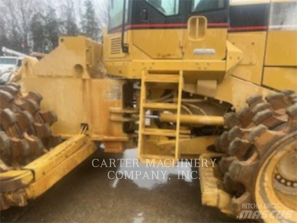 CAT 815F Ratasbuldooserid