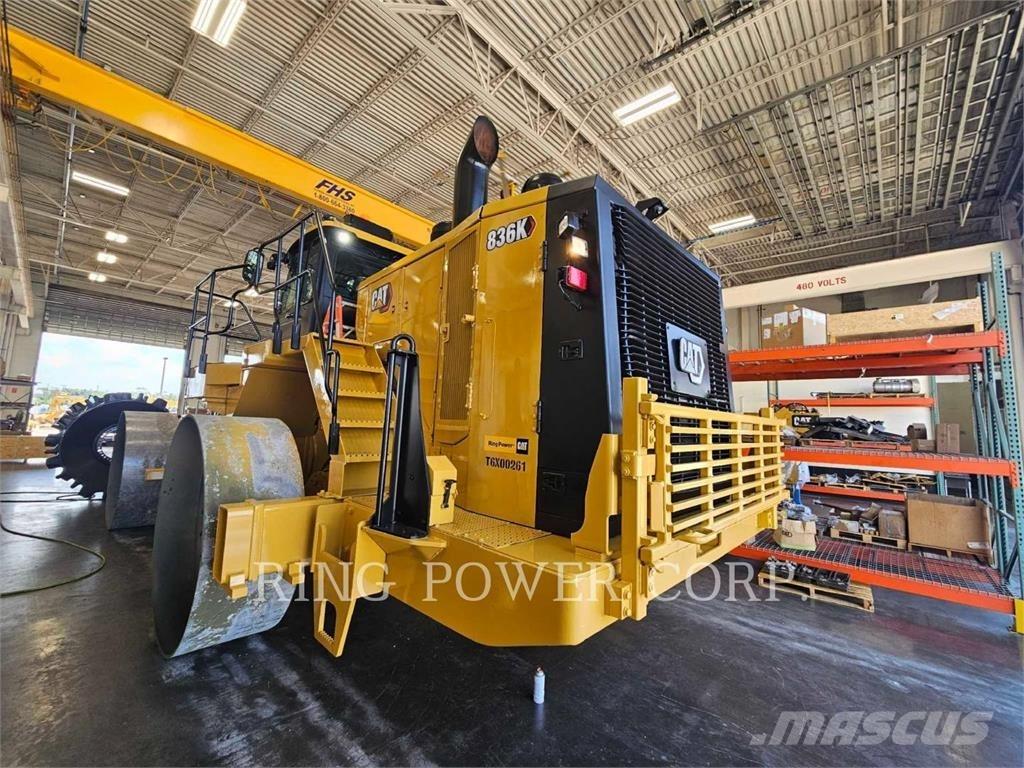 CAT 836K Pinnasetihendajad