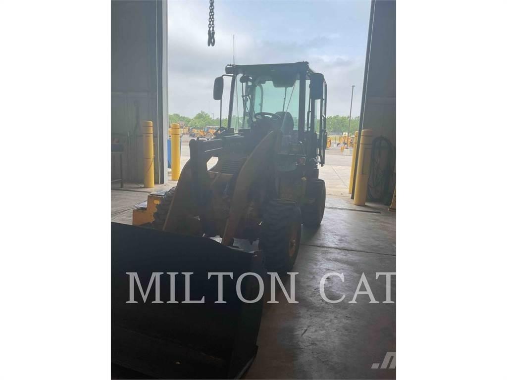 CAT 903D Rataslaadurid