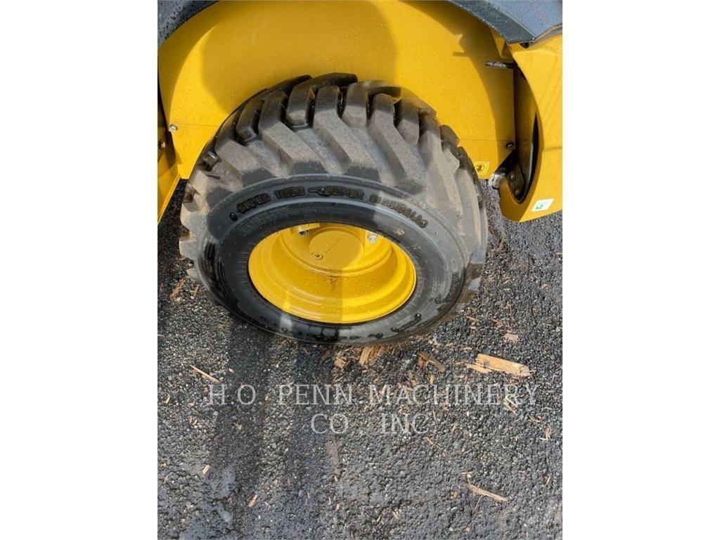 CAT 903D Rataslaadurid