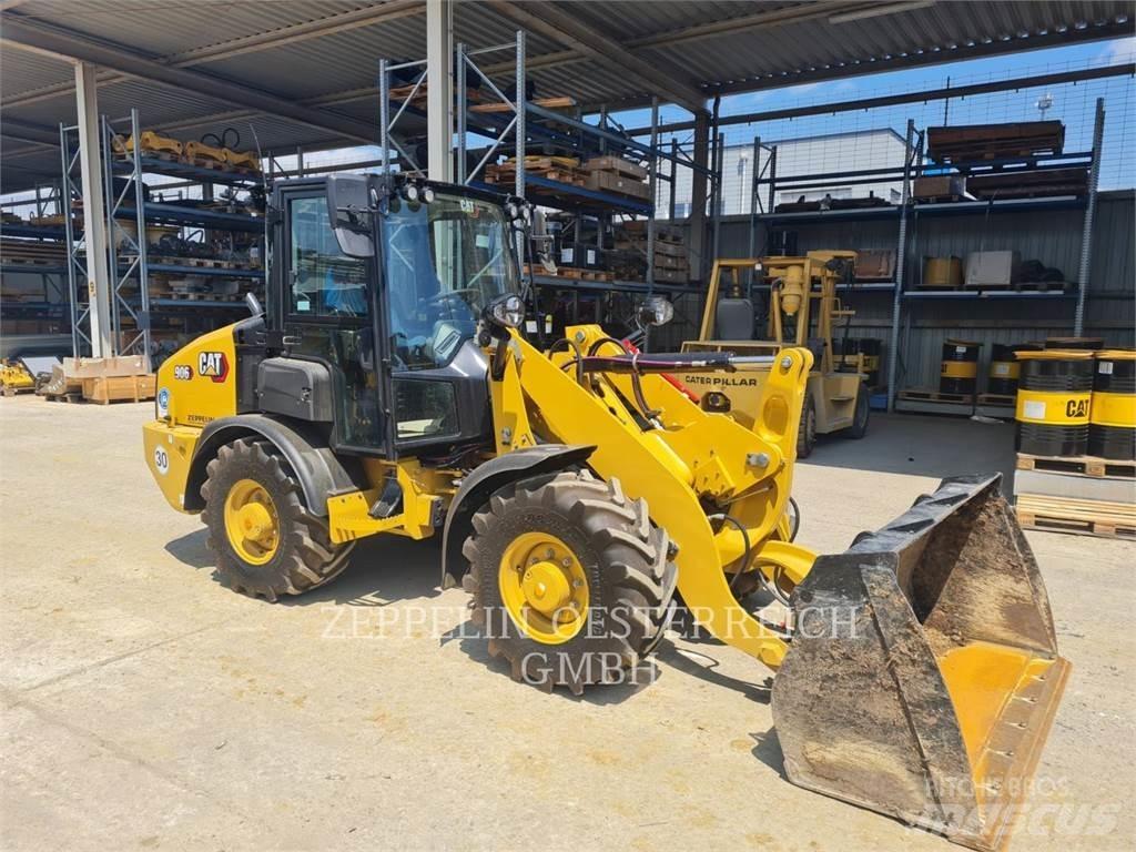 CAT 906-14 Rataslaadurid