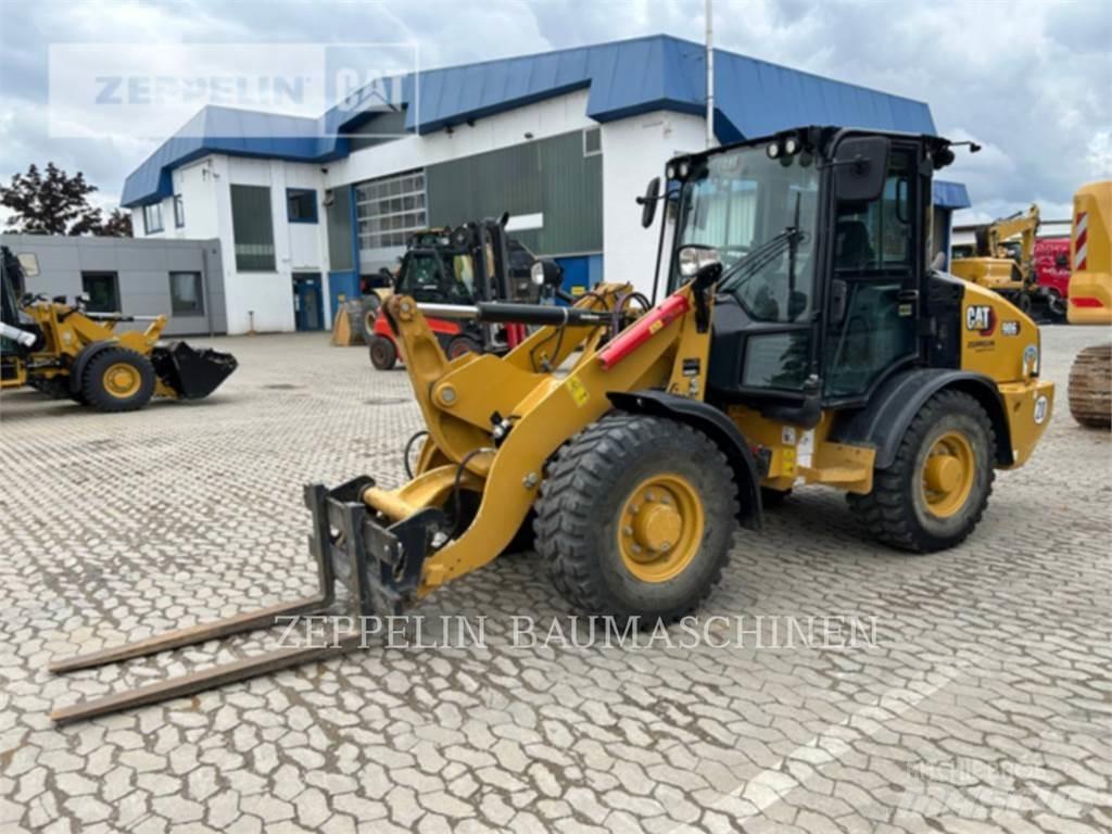 CAT 906-14 Rataslaadurid