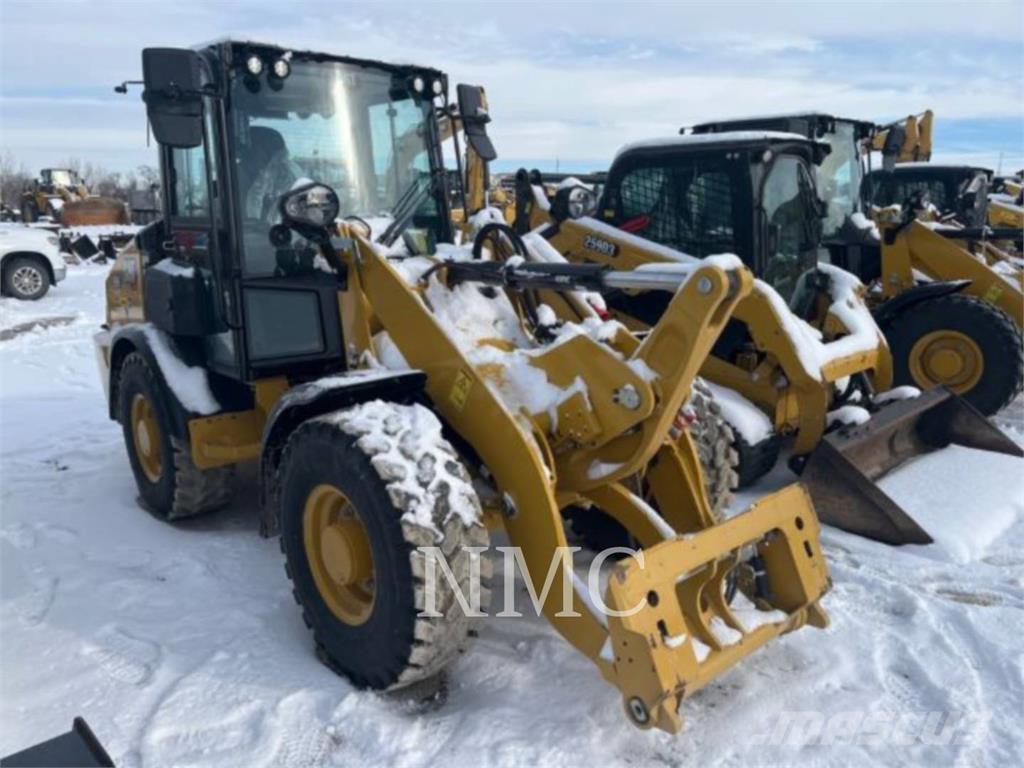 CAT 906-14 Rataslaadurid