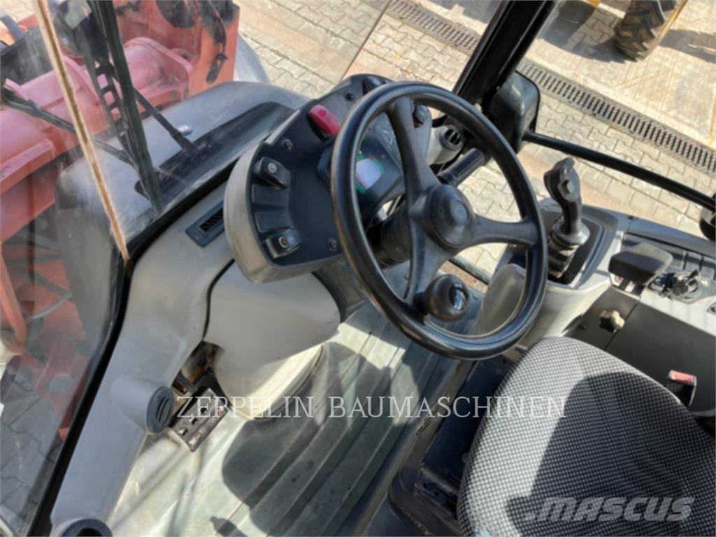 CAT 906H Rataslaadurid