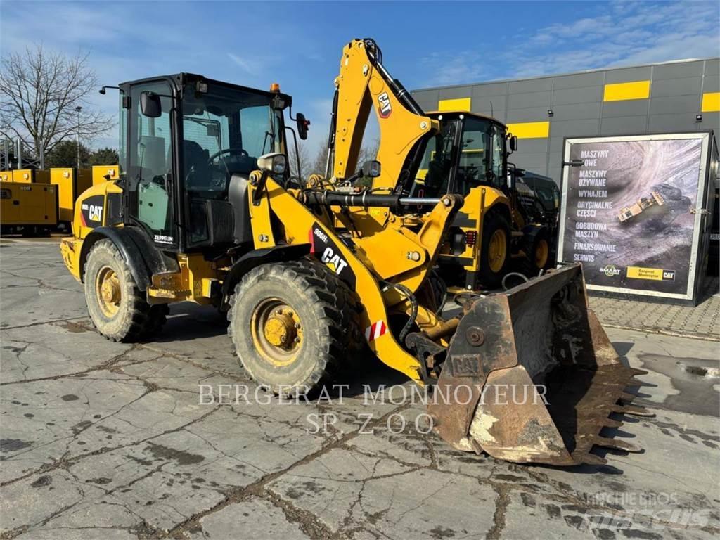 CAT 906H2 Rataslaadurid