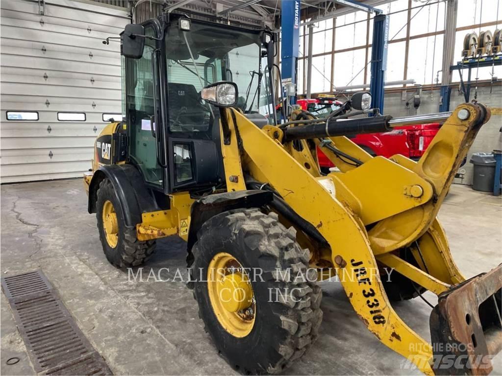 CAT 906H2 Rataslaadurid