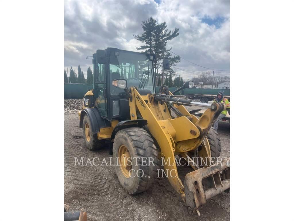 CAT 906H2 Rataslaadurid