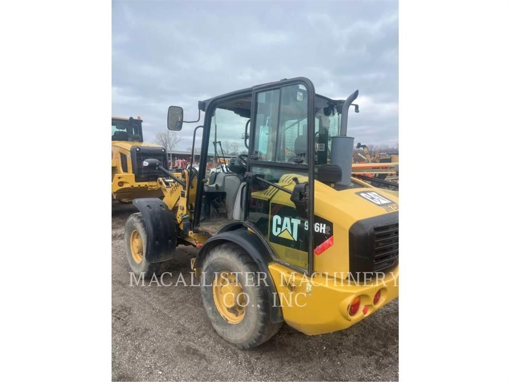 CAT 906H2 Rataslaadurid