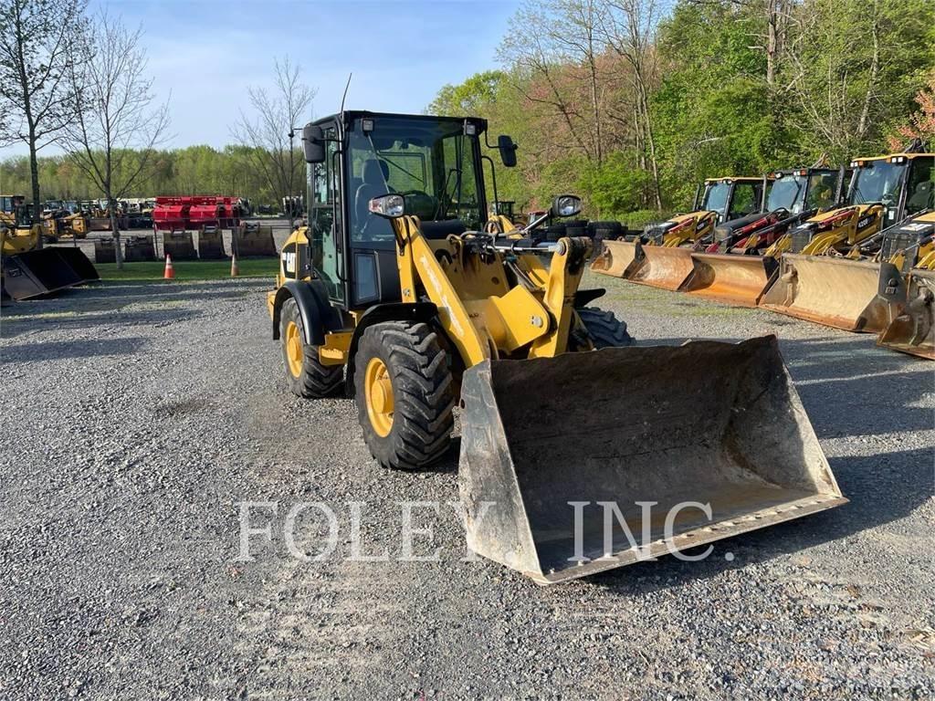 CAT 906H2 Rataslaadurid