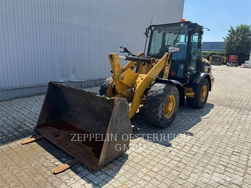 CAT 906H2 Rataslaadurid