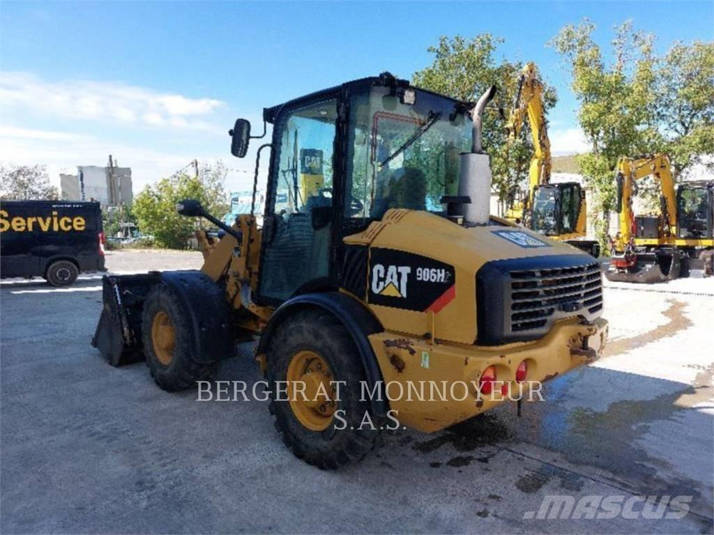 CAT 906H2 Rataslaadurid