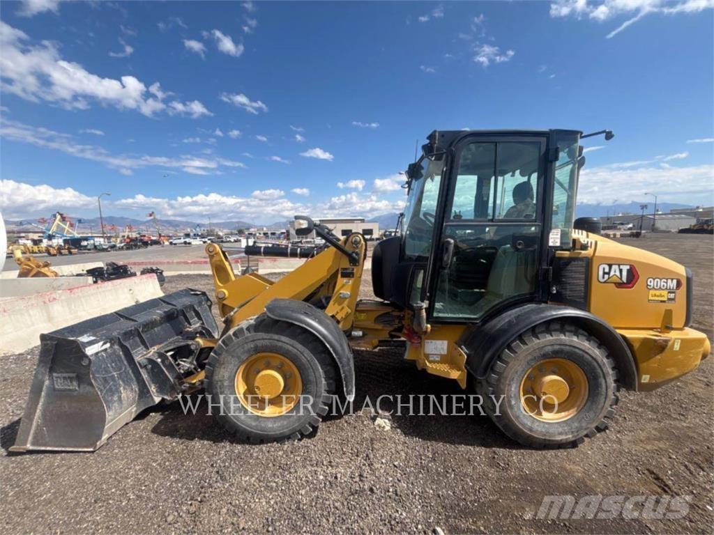 CAT 906M Rataslaadurid