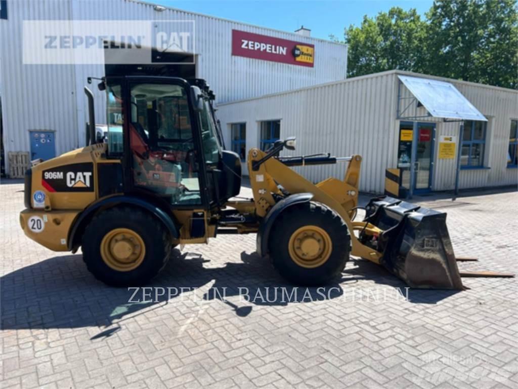 CAT 906M Rataslaadurid