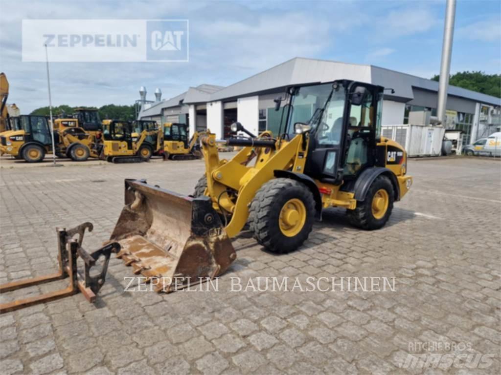 CAT 906M Rataslaadurid
