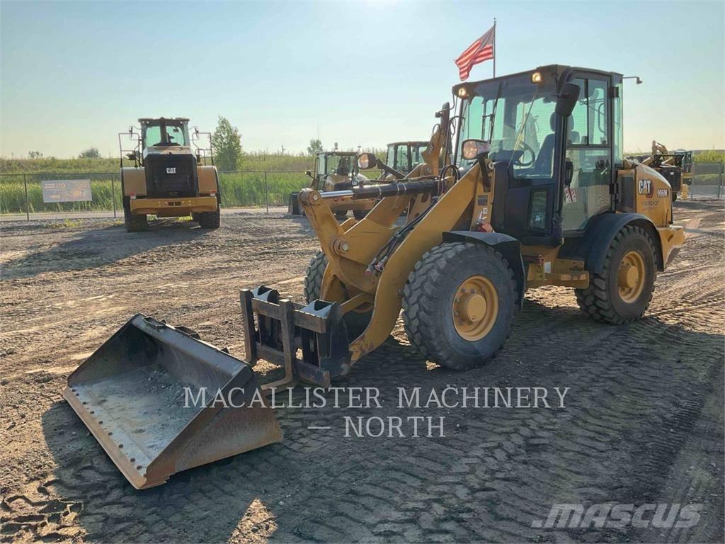 CAT 906M AW+ Rataslaadurid