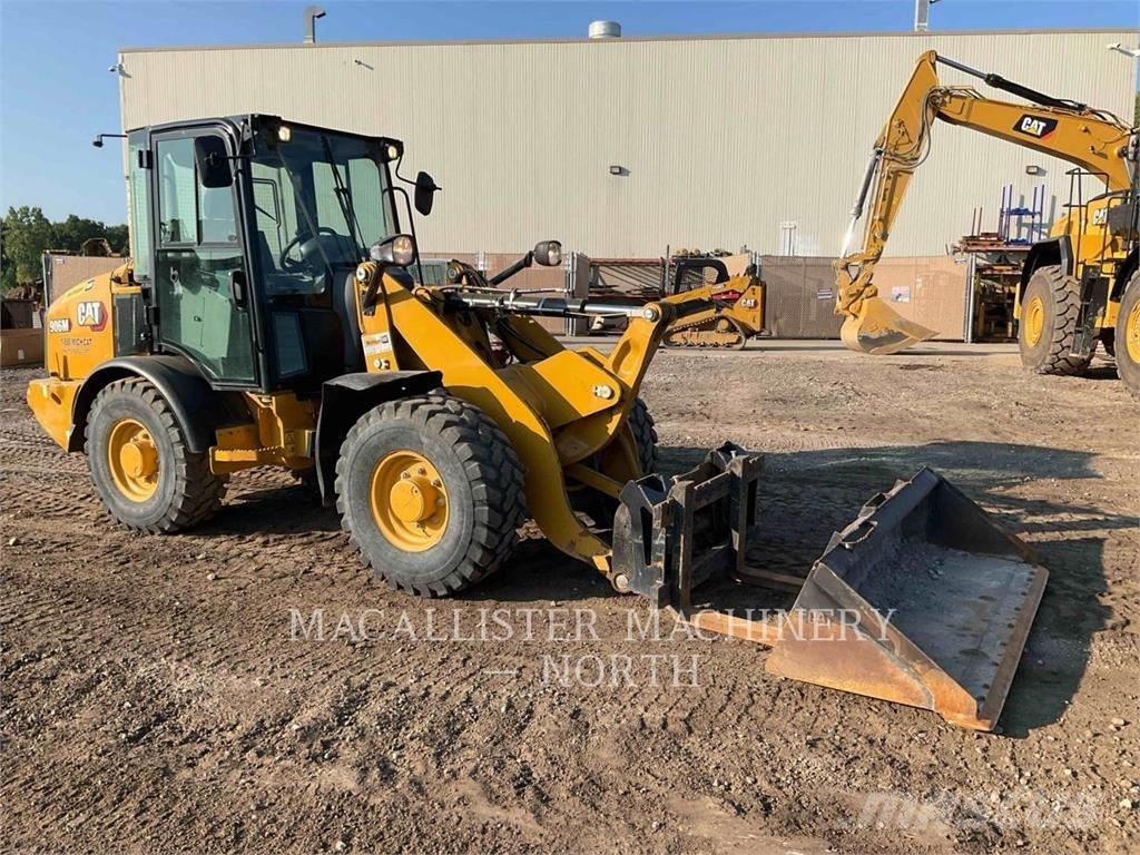 CAT 906M AW+ Rataslaadurid