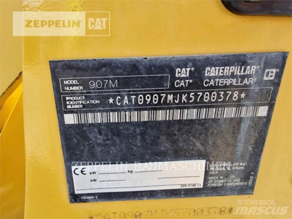 CAT 907M Rataslaadurid