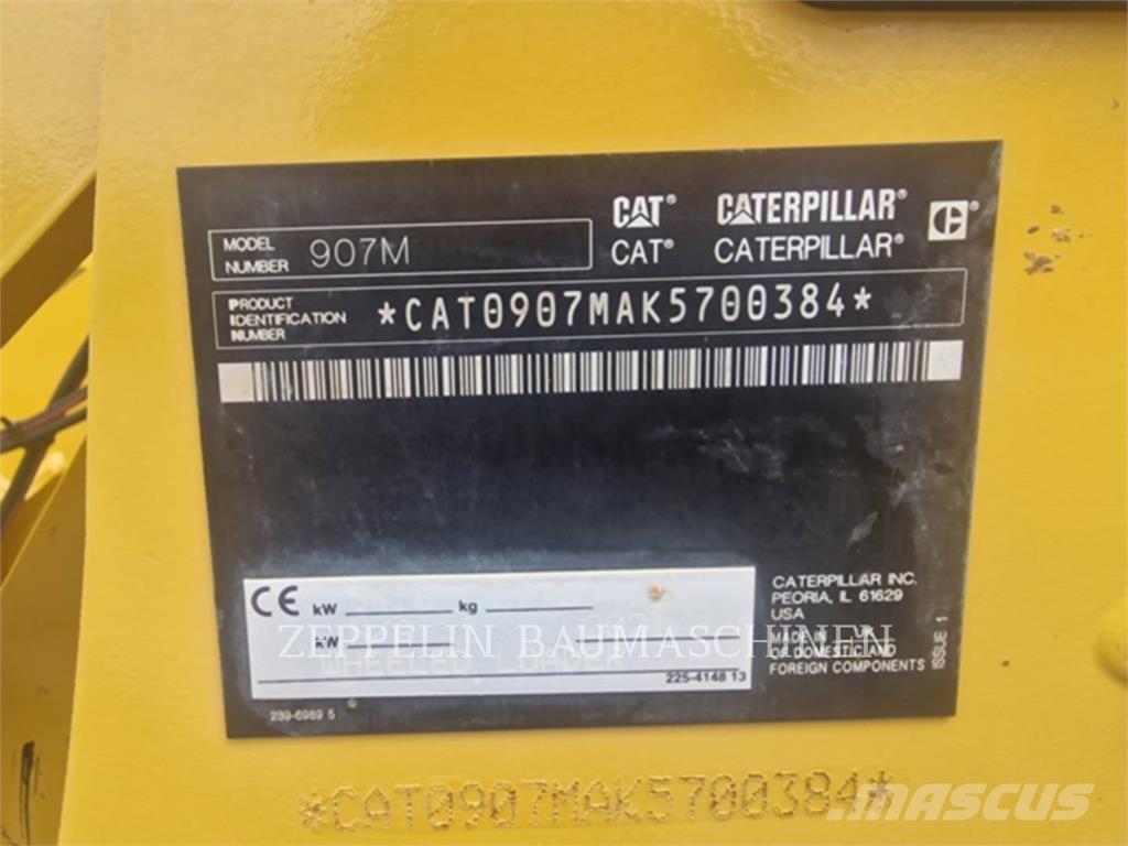 CAT 907M Rataslaadurid