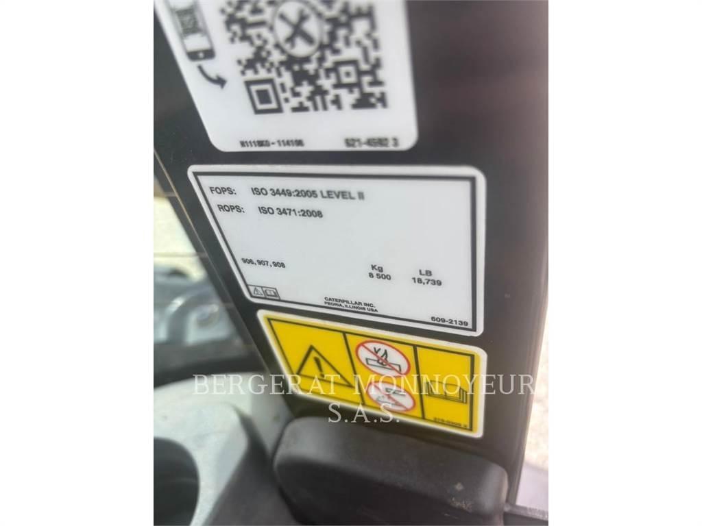 CAT 908 Rataslaadurid