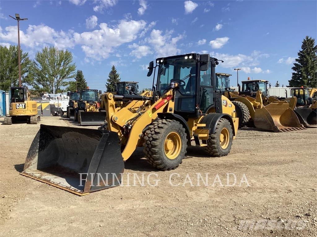 CAT 908 Rataslaadurid