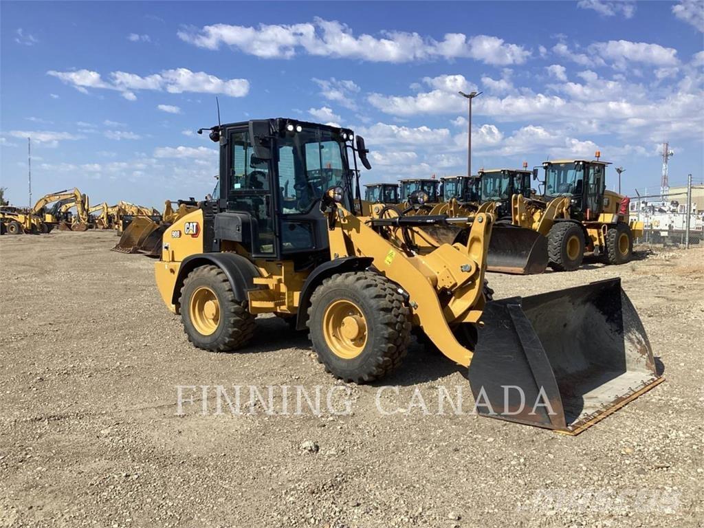 CAT 908 Rataslaadurid
