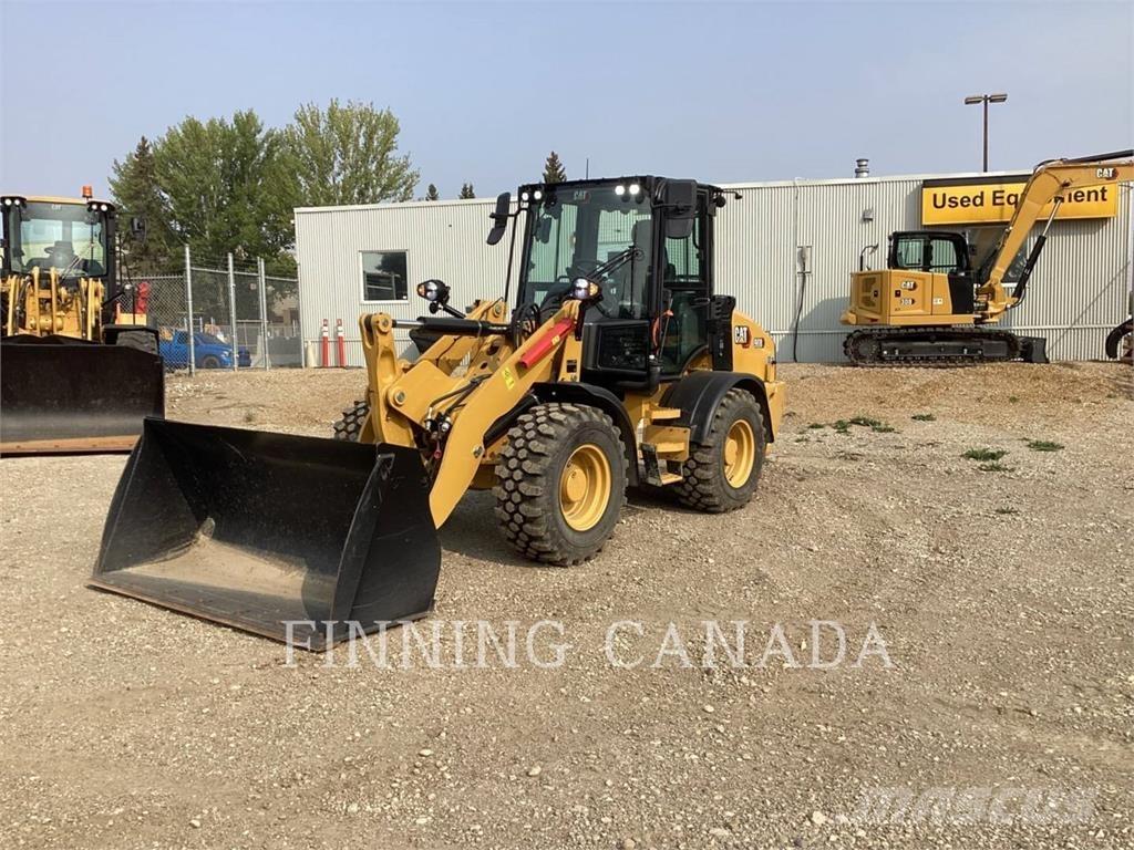 CAT 908 Rataslaadurid