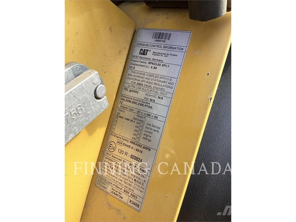 CAT 908 Rataslaadurid
