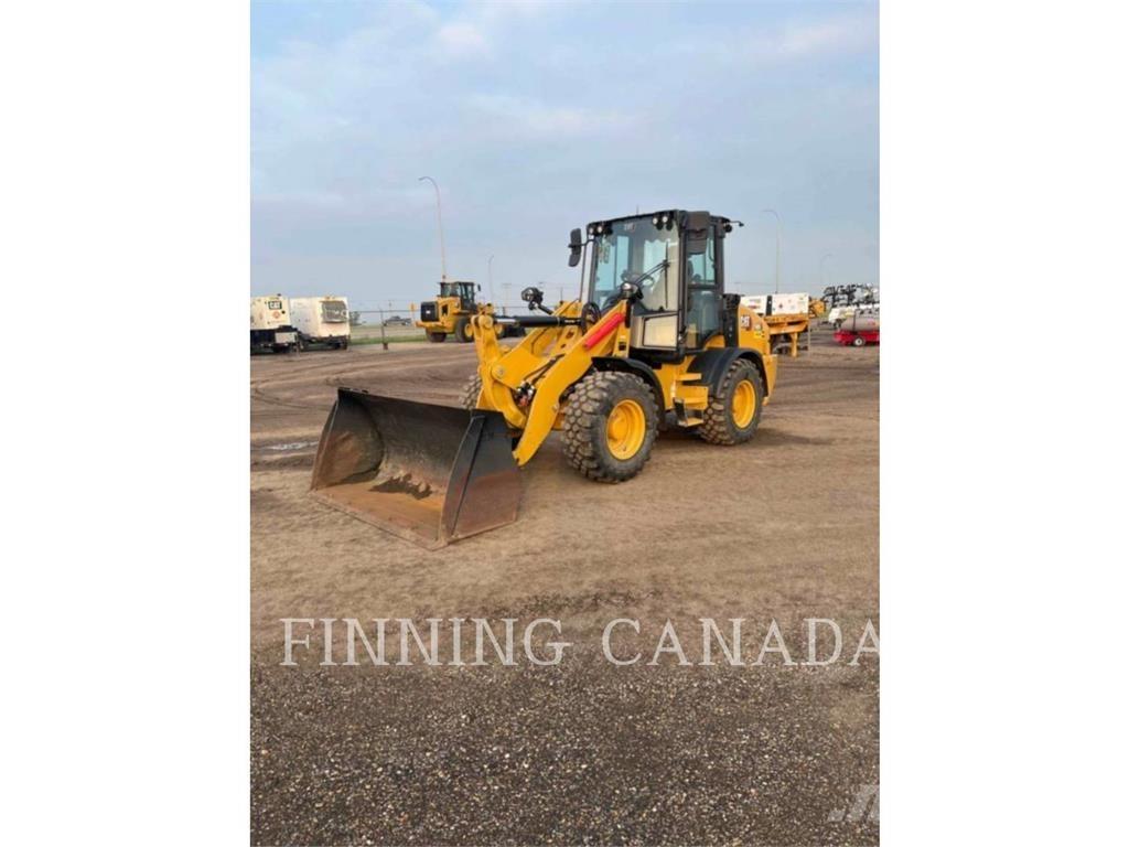 CAT 908 Rataslaadurid