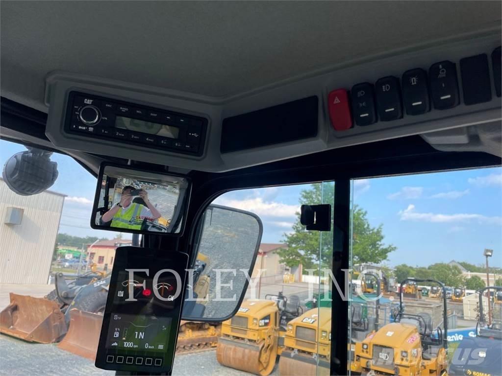 CAT 908-14 Rataslaadurid
