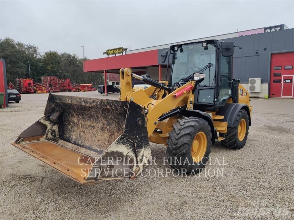 CAT 908-14 Rataslaadurid