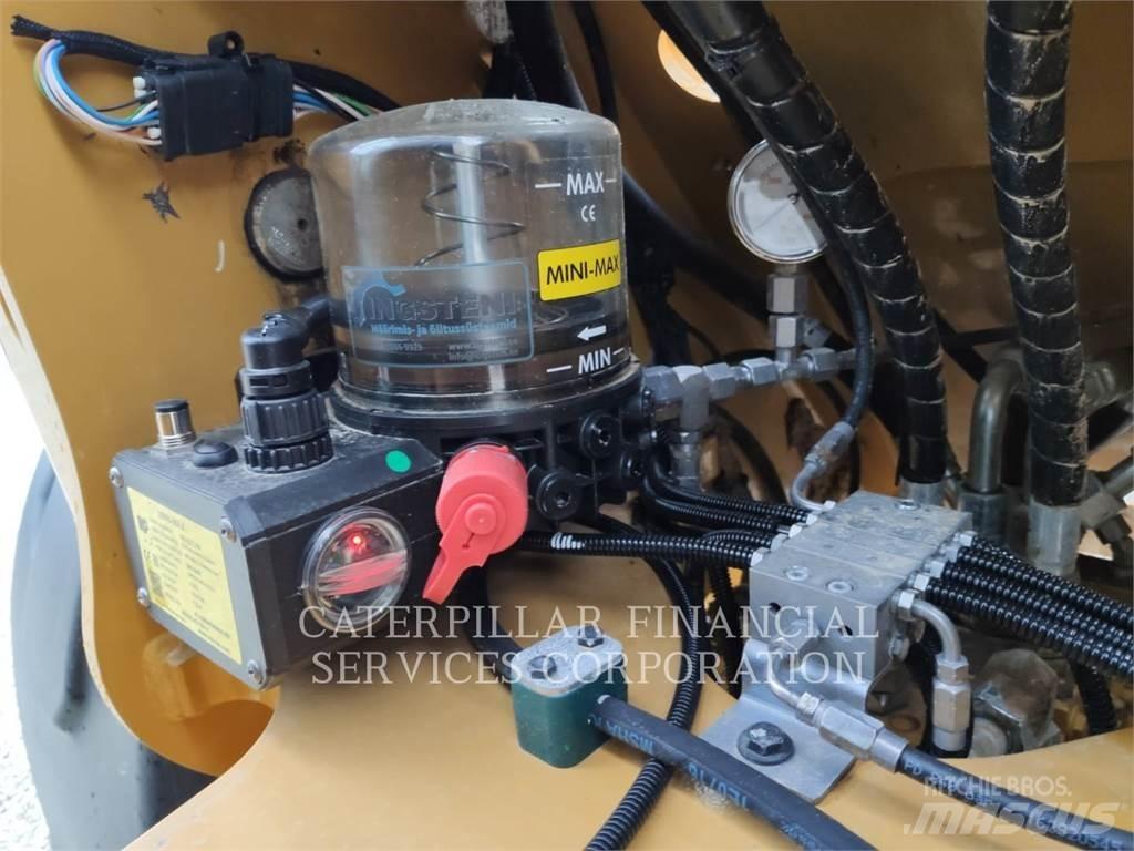 CAT 908-14 Rataslaadurid