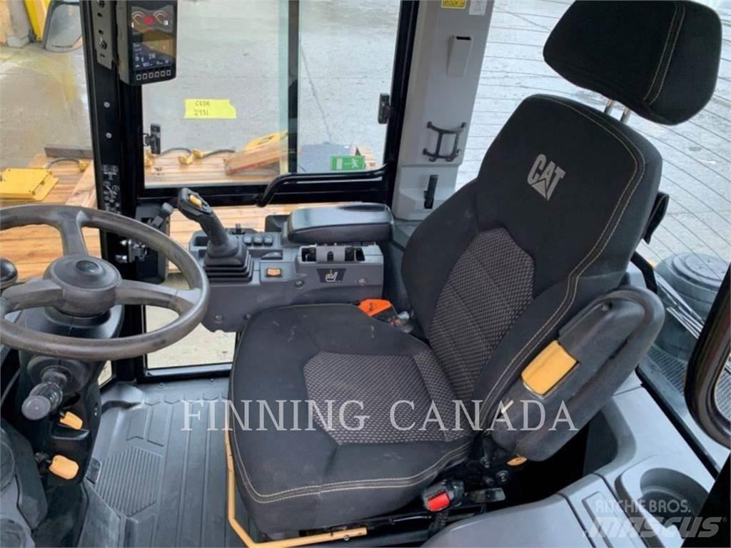 CAT 908-14 Rataslaadurid