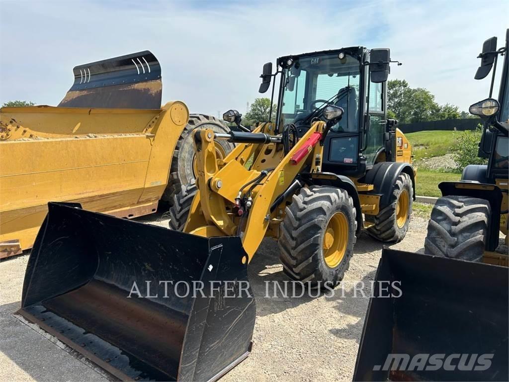 CAT 908-14 Rataslaadurid