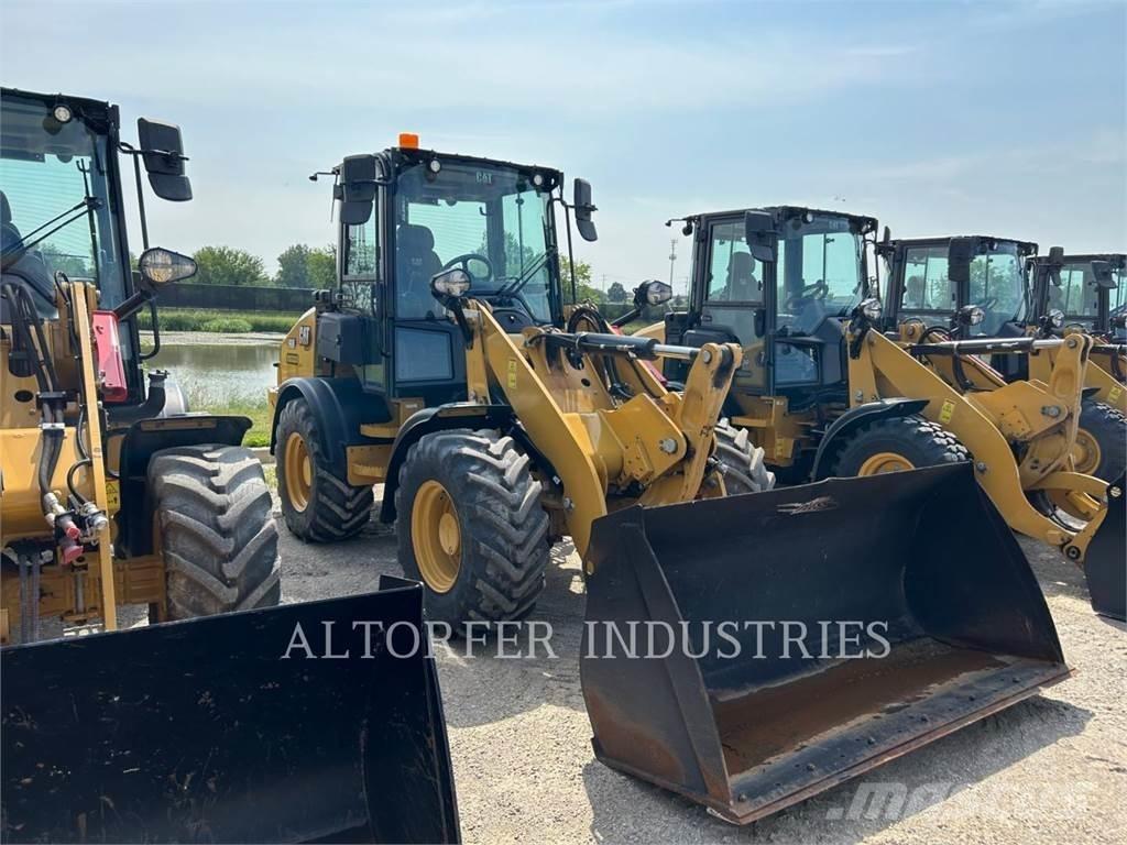 CAT 908-14 Rataslaadurid